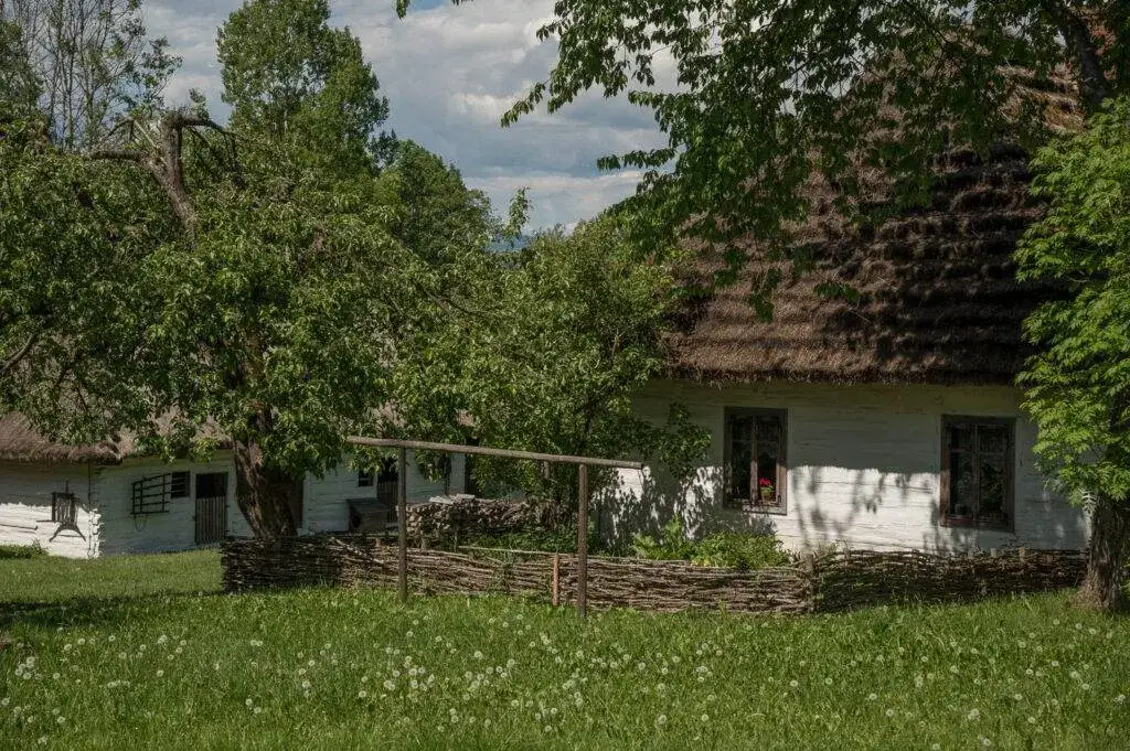 Skansen Nowy Sącz: Zaplanuj wizytę! Ceny, godziny, atrakcje