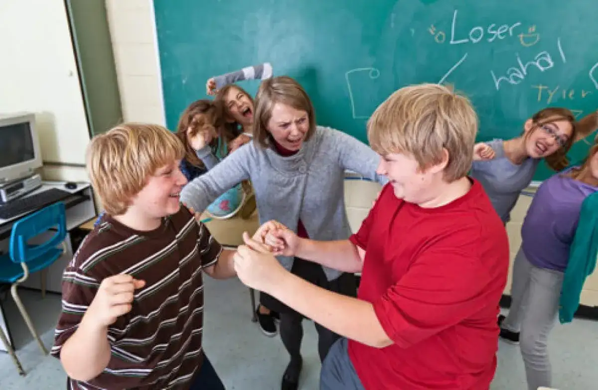 Czy nauczyciel ma prawo przesadzić ucznia? Ważne fakty i konsekwencje