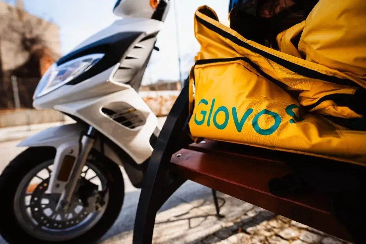Ile zarabia kierowca Glovo? Fakty, które mogą cię zaskoczyć