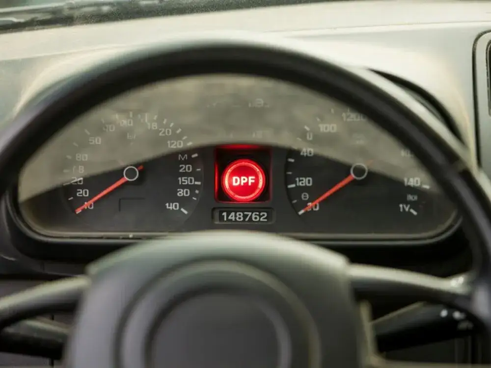 Wypalanie DPF: Co ile km? Objawy, przyczyny i jak dbać o filtr?