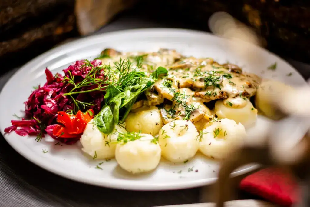 Katowice: Gdzie zjeść? Odkryj najlepsze restauracje na każdą okazję