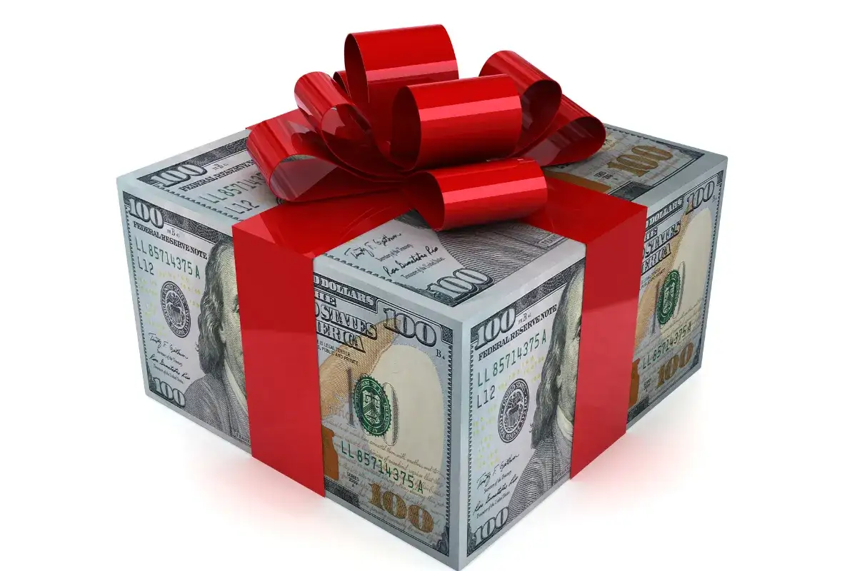 Oryginalne sposoby na to, w czym dać pieniądze na prezent