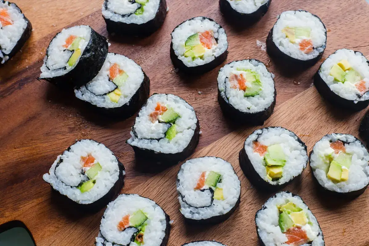 Perfekcyjny ryż do sushi: Jak doprawić go jak mistrz?