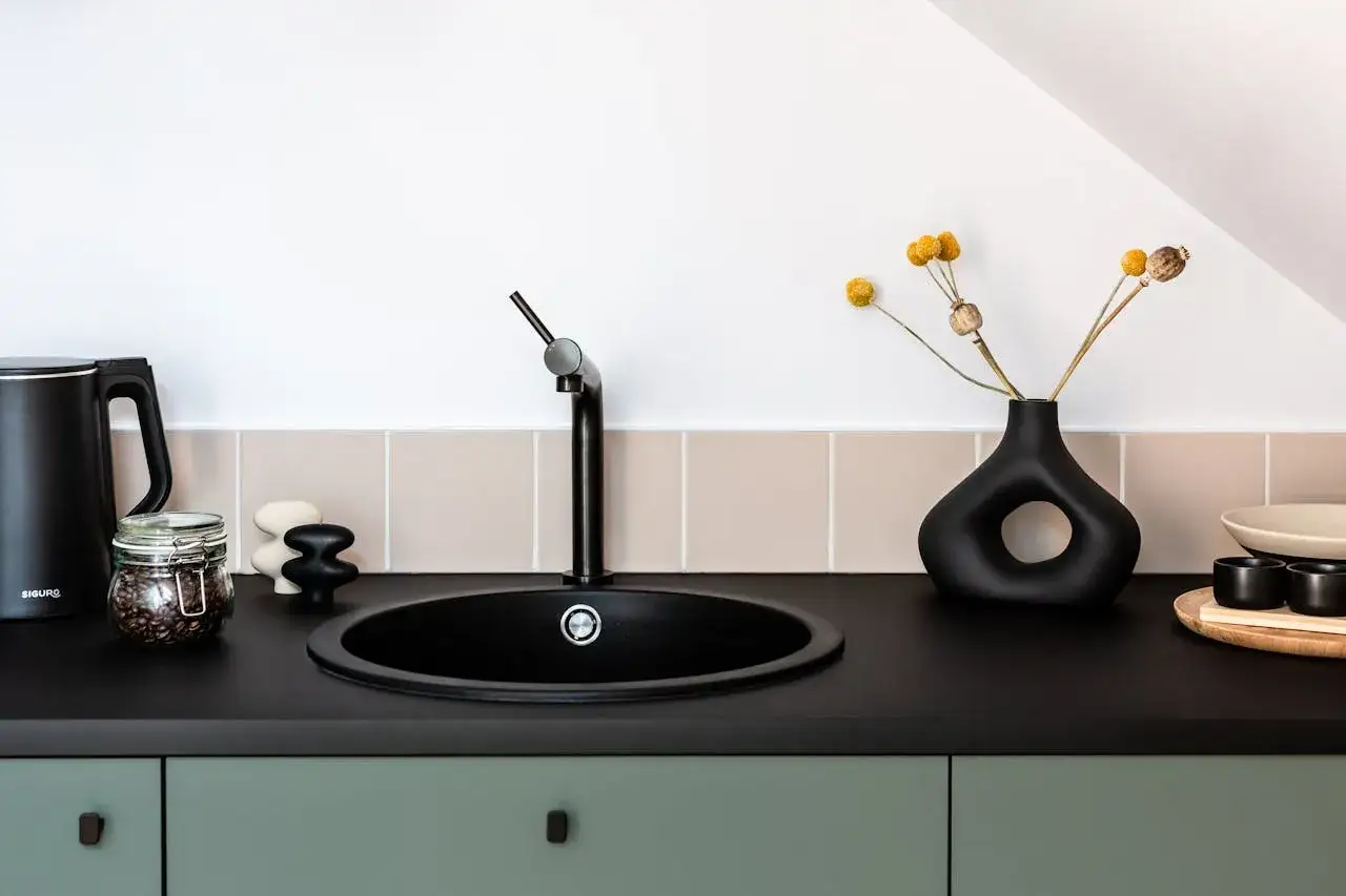 Jak wymienić kran w kuchni bez stresu i zbędnych kosztów
