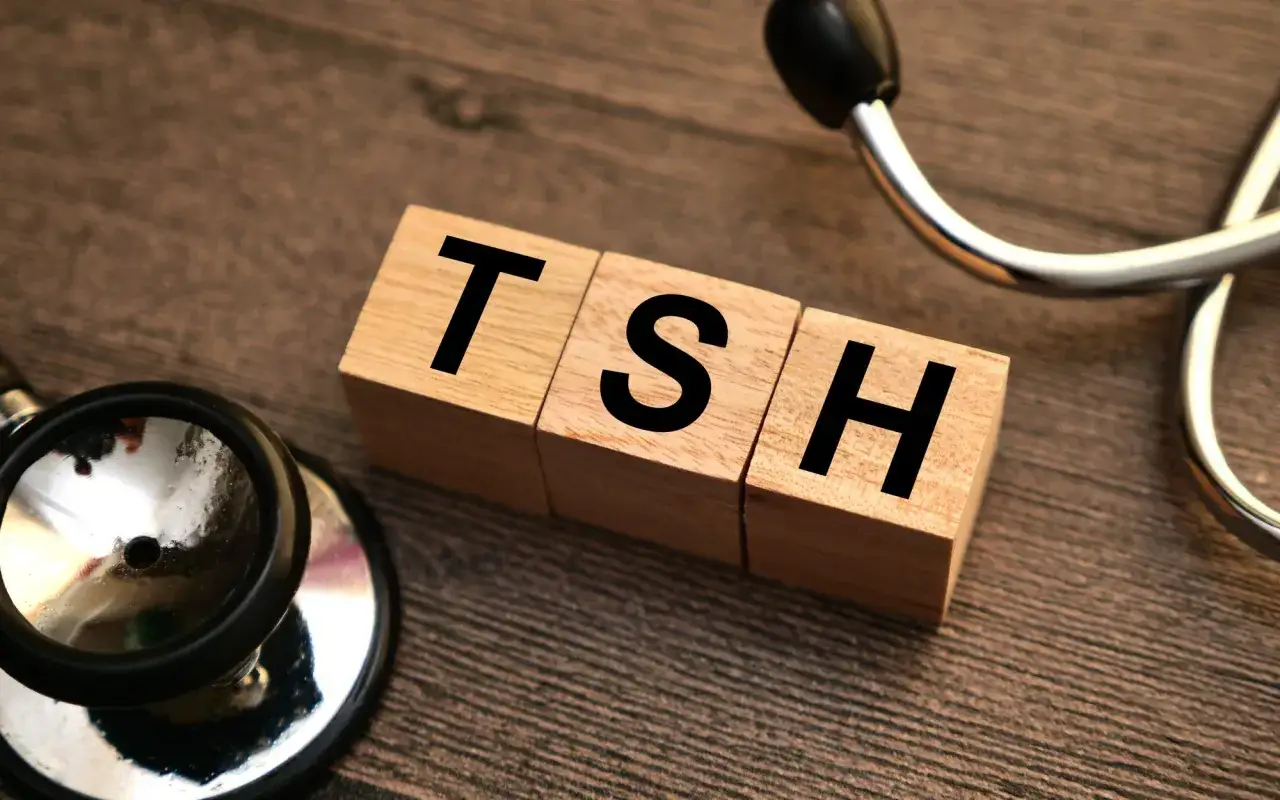TSH: Klucz do zdrowej tarczycy. Jak interpretować wyniki?