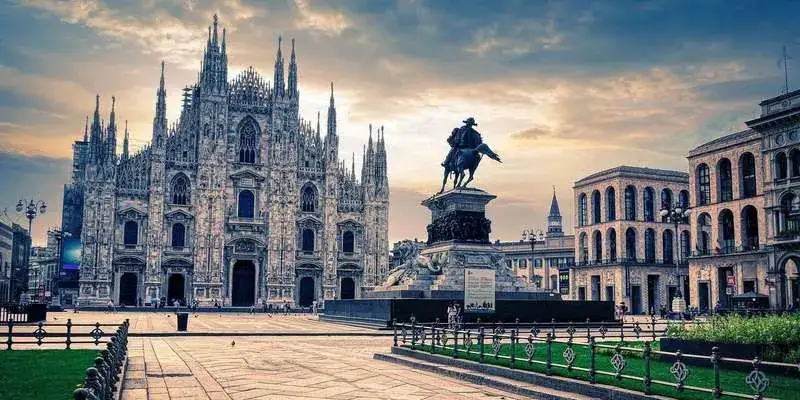 Mediolan bezpieczny? Przewodnik dla turystów na co uważać!