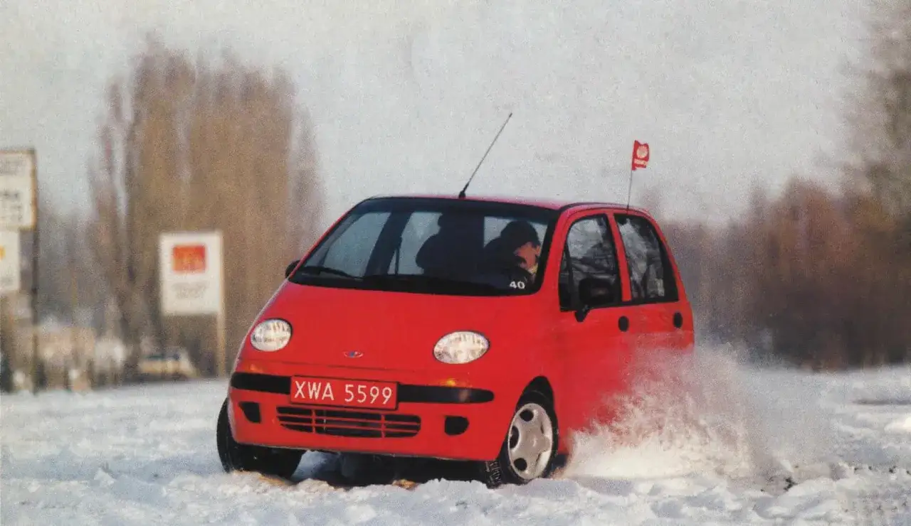 Pojemność baku Matiz: 35 litrów. Zasięg, rezerwa i praktyczne porady