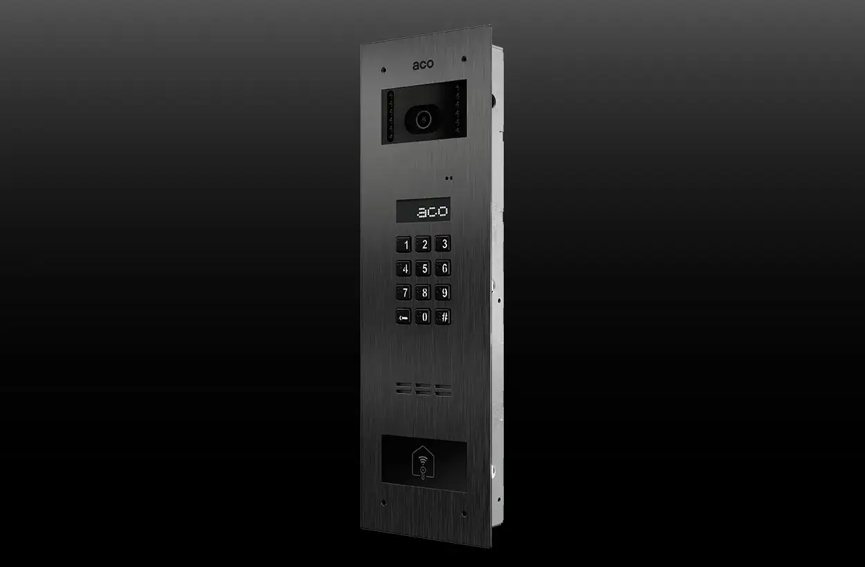 Nowoczesny domofon ACO z kamerą i klawiaturą numeryczną. To rozwiązanie, które może Cię inspirować do stworzenia bezpiecznego i inteligentnego wejścia.
