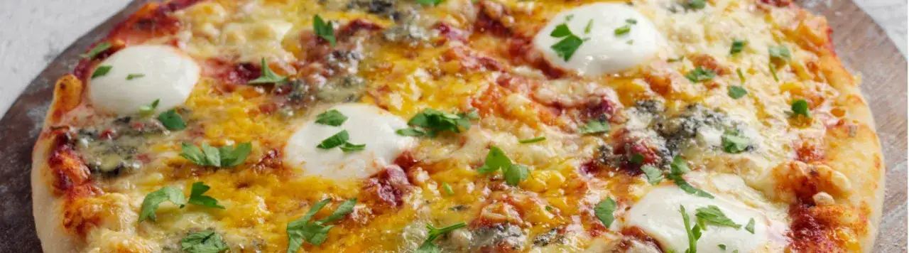Maîtrisez la pizza 4 fromages : votre guide pour une recette divine