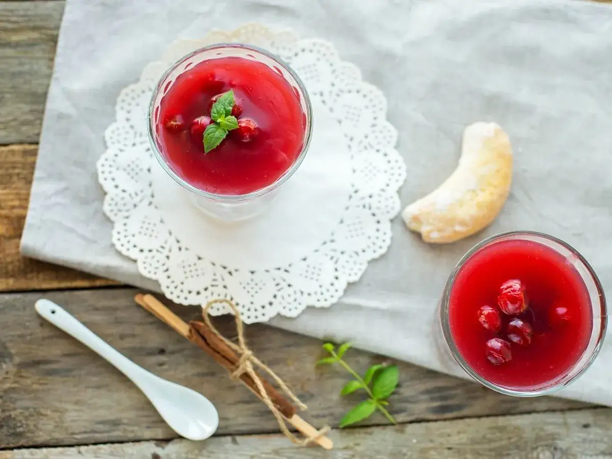 Kisiel z soku: Ile mąki na kubek? Zrób idealny, bez grudek!