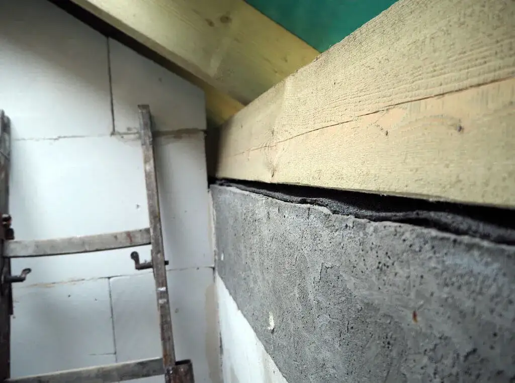 Montaż kotwy do murłaty – uniknij najczęstszych błędów i problemów