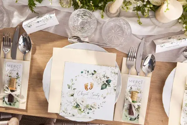 Jak złożyć chusteczki na stole, aby zachwycić gości i stworzyć klimat