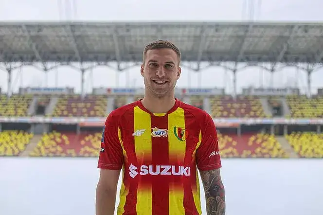 Ile zarabiają piłkarze Korony Kielce? Zaskakujące fakty o pensjach