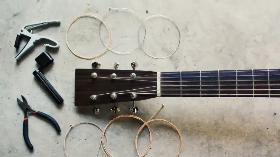 Jak zakładać struny do gitary klasycznej - uniknij najczęstszych błędów