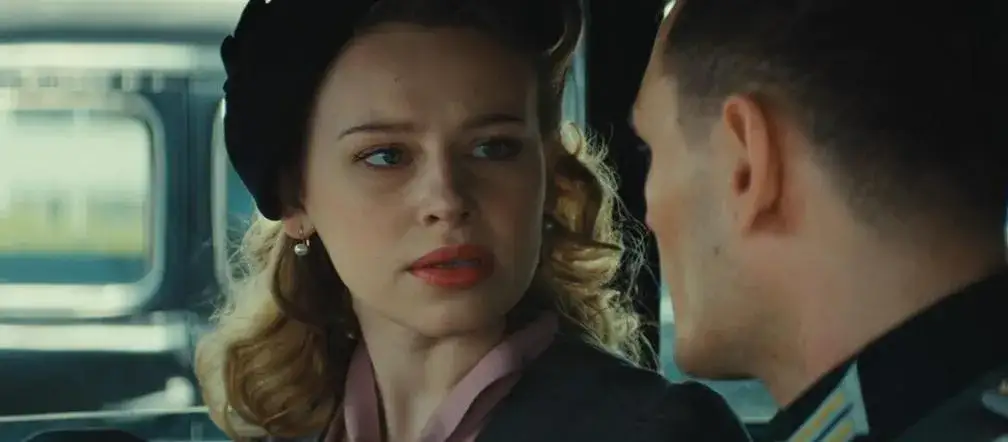 Zatoka szpiegów streszczenie: zaskakujące zwroty akcji i tajemnice fabuły