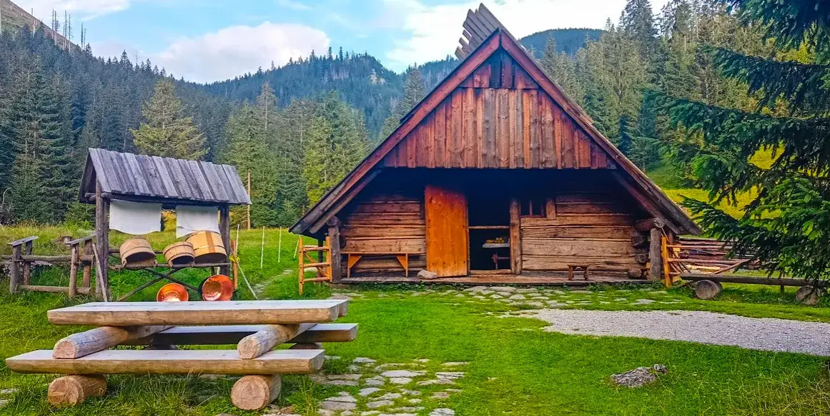 Dolina Chochołowska co warto zobaczyć - magiczne miejsca w sercu Tatr