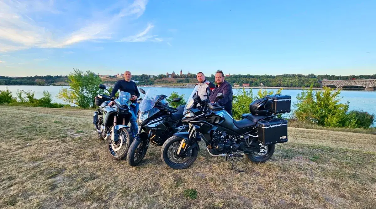 Mazowsze na motocyklu: 5 gotowych tras, które pokochasz!