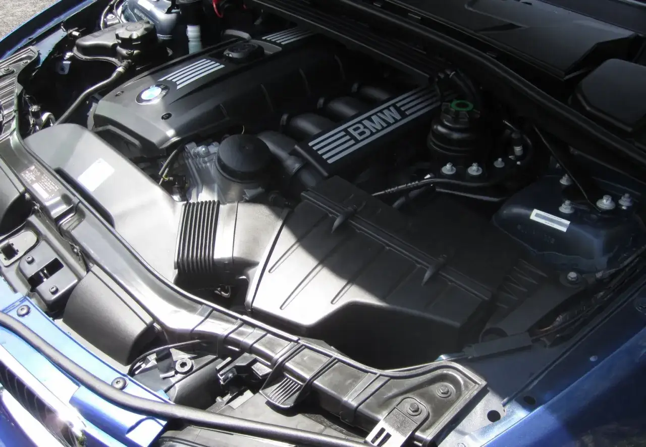 Jak sprawdzić temperaturę silnika BMW E90 i uniknąć poważnych problemów