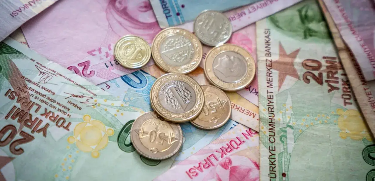 Jaka waluta do Turcji? Sprawdź, co warto wiedzieć przed wyjazdem