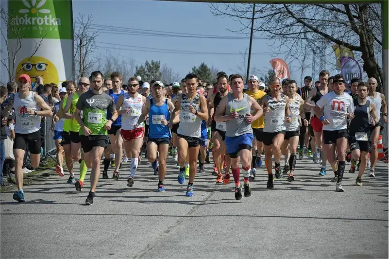 Pokochaj bieganie w Lublinie: Przewodnik po trasach, grupach i imprezach