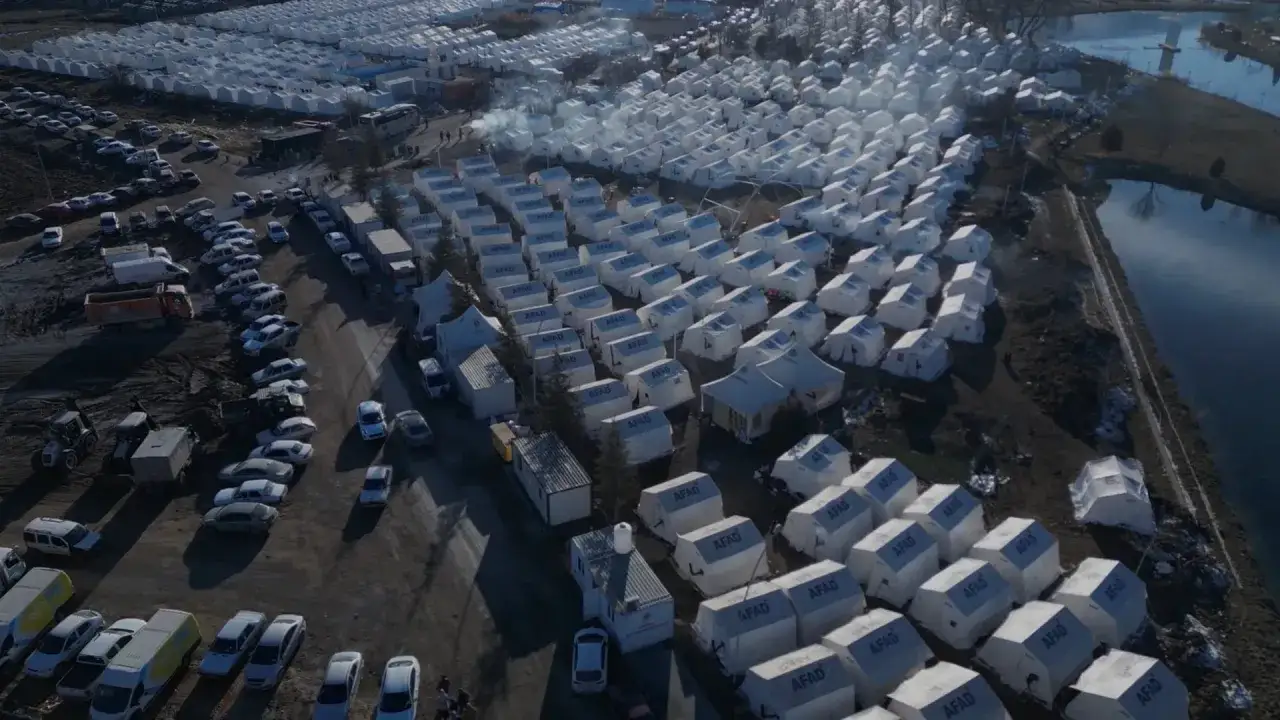 Grzejnik C.O. a chłodnica: Czy wiesz, co je naprawdę różni?