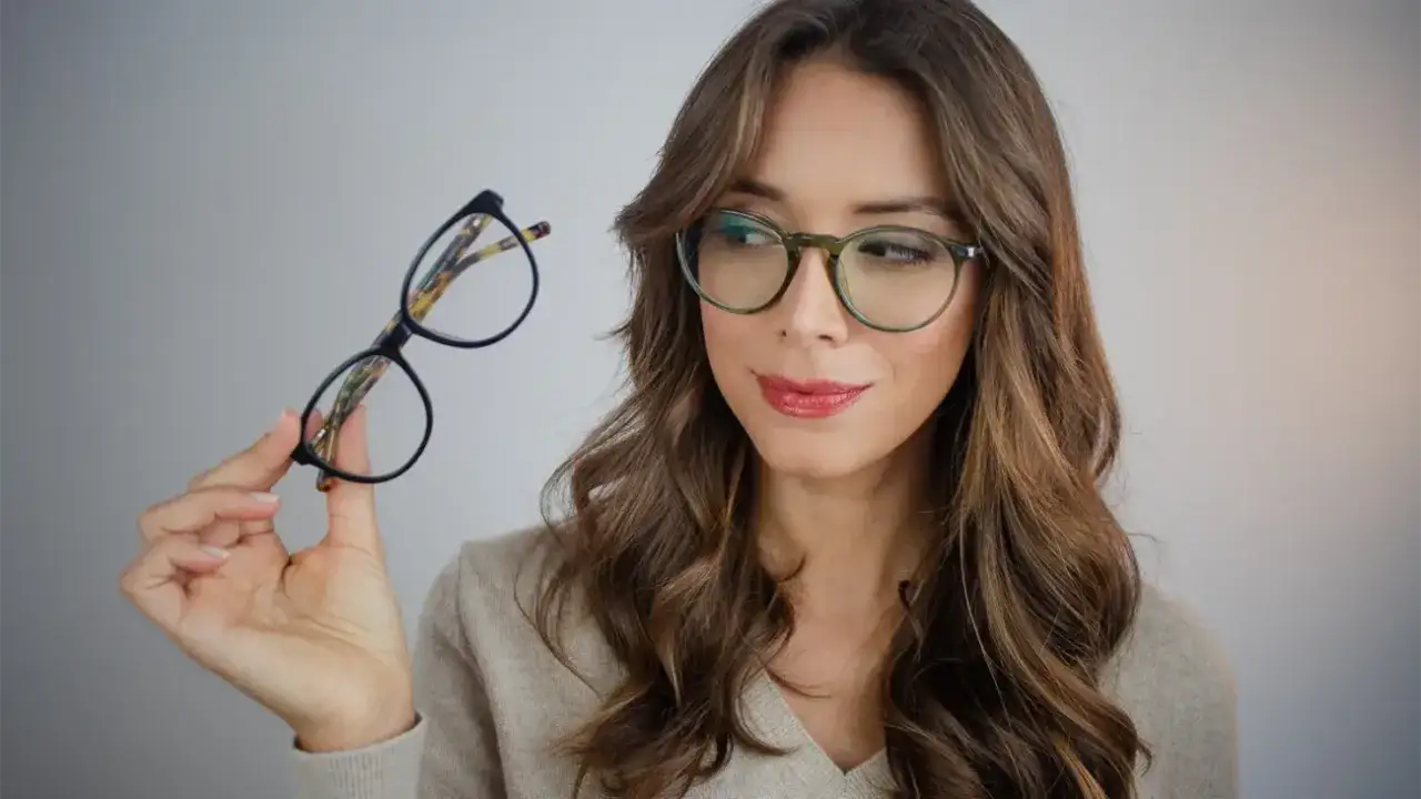 Jak dobrać oprawki do kształtu twarzy? Praktyczny poradnik