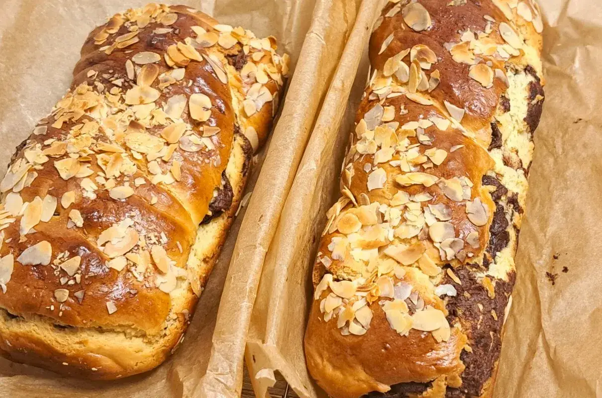 Pyszne ciasto drożdżowe z nutellą - łatwy przepis na wyjątkowy deser