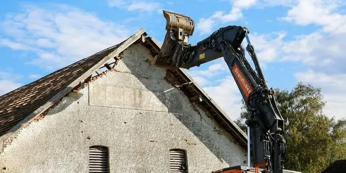 Budynek do rozbiórki: prawa lokatorów i obowiązki właściciela