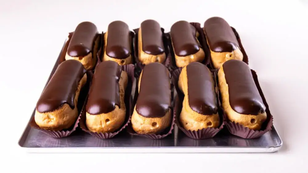 Ciastko jak suwak - odkryj tajemnice eklerów i ich znaczenie