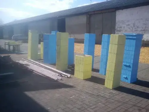 Czym malować ule styrodurowe, aby nie zaszkodzić pszczołom?