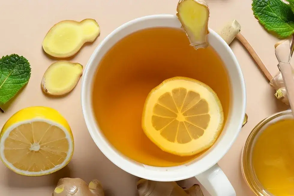 Jak zapobiec wymiotom? Domowe sposoby i leki na mdłości