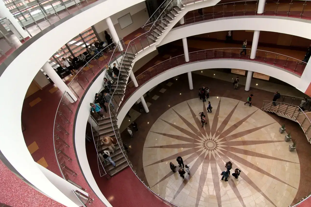 Uniwersytet Mikołaja Kopernika w Toruniu - historia, programy i osiągnięcia