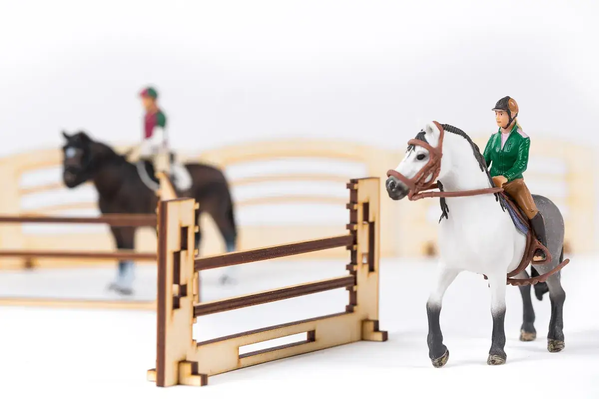 Jak zrobić przeszkody dla koni Schleich - proste i kreatywne pomysły