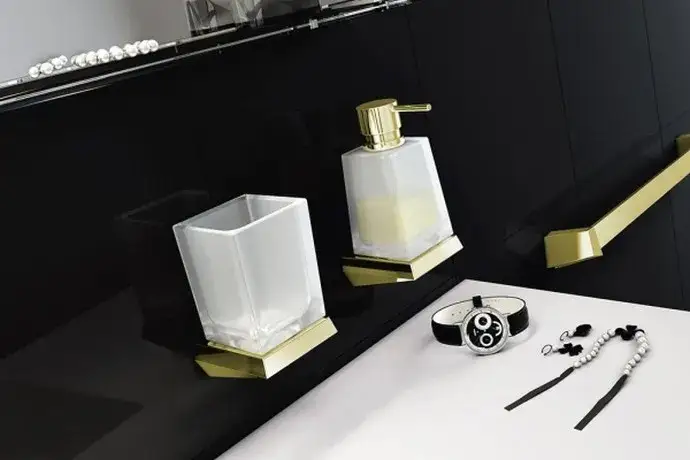 Jakie dodatki do łazienki wybrać, by odmienić wnętrze i styl?