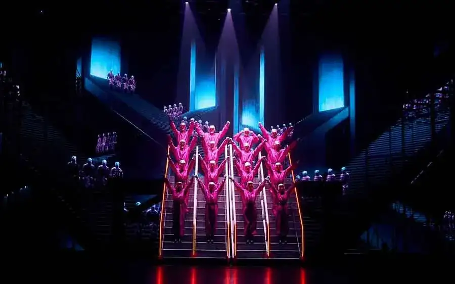 Sylwester w teatrze Roma: wyjątkowe wydarzenie z We Will Rock You