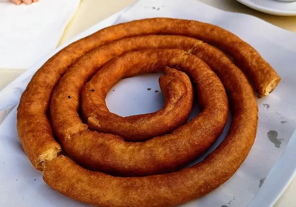 Churros en Granada: ¿Dónde probar los más auténticos y deliciosos?