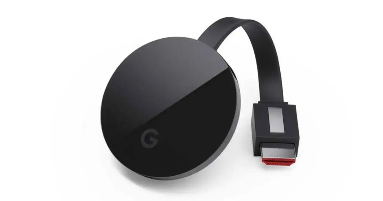 Czarny Chromecast z logo Google. Dowiedz się, jak zaktualizować Chromecast, aby cieszyć się najnowszymi funkcjami.