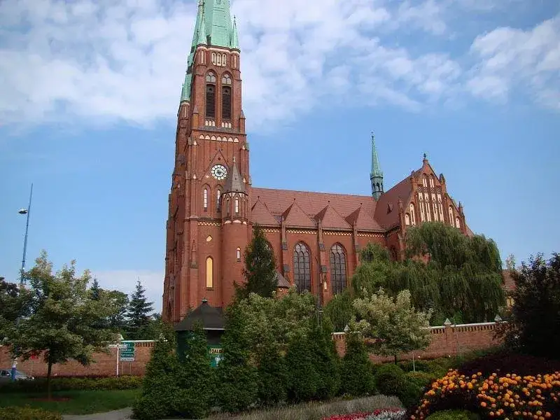 Sanktuarium Chwałowice – Historia, Msze i Duchowe Wydarzenia