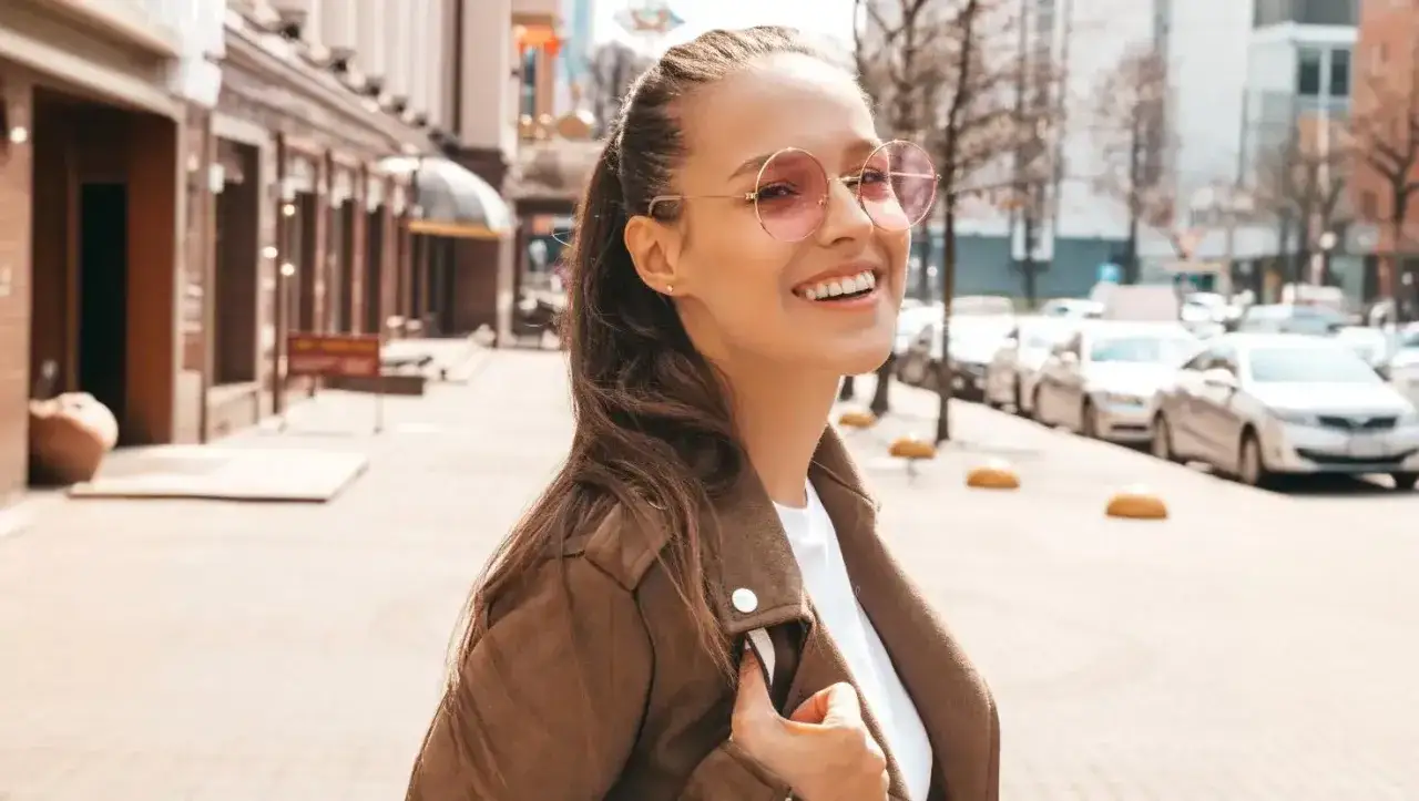 Fotochromy w okularach: Jak działają? Wady, zalety i czy warto?