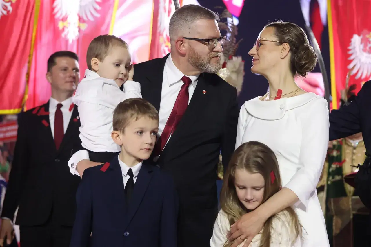 Ile dzieci ma Grzegorz Braun? Odkryj mało znane fakty o jego rodzinie