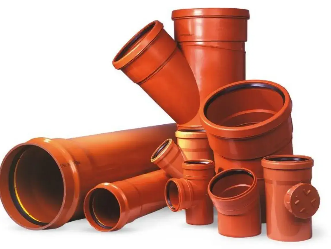 Spadek, średnica, SN: Jak wybrać rurę do szamba i uniknąć kar?