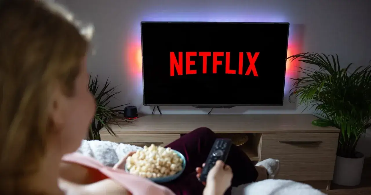 Czy można dzielić Netflix? Sprawdź zasady i ukryte koszty