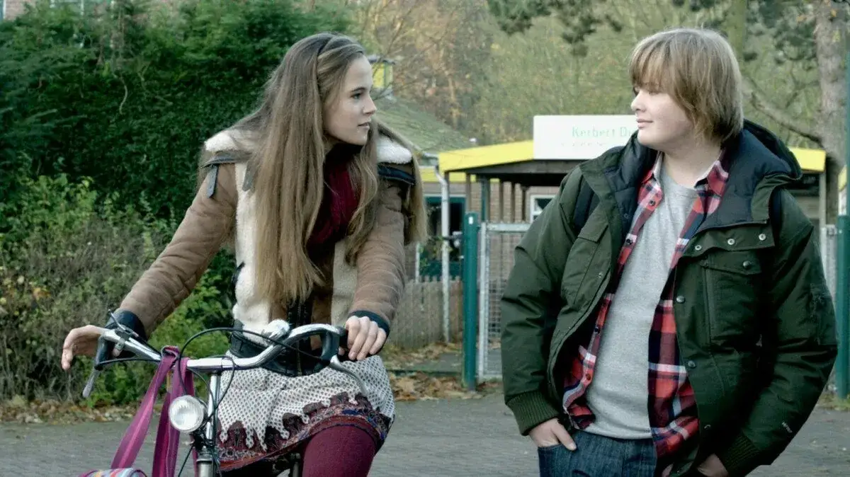 Dlaczego film Żałuję porusza do głębi? Emocjonalna podróż