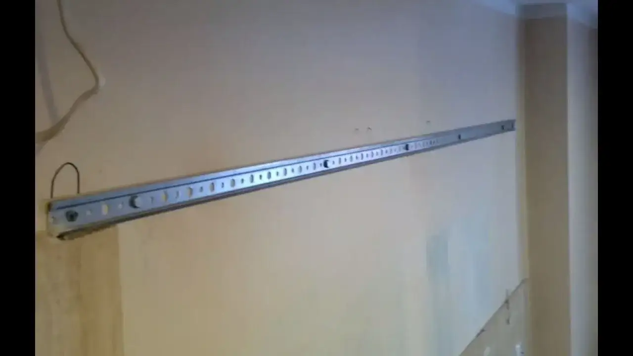 Jak zamontować listwę do mebli kuchennych - uniknij najczęstszych błędów