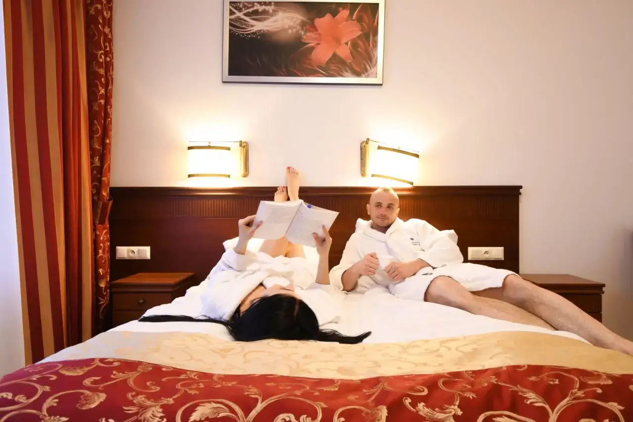 Czym się różni pensjonat od hotelu? Odkryj kluczowe różnice