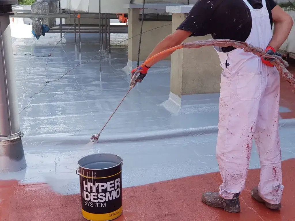 Skuteczne sposoby na uszczelnienie dachu z papy i uniknięcie przecieków