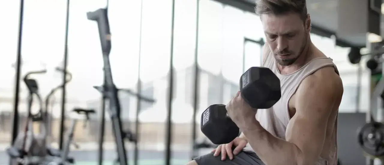 Ile ćwiczyć na siłowni? Sprawdź optymalny czas i częstotliwość