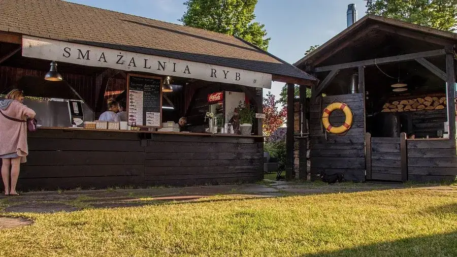 Rowy gdzie zjeść - najlepsze restauracje z rybami i owocami morza