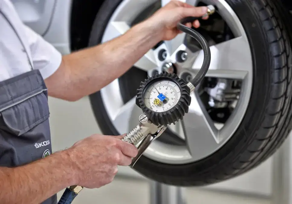 Ile powinno być barów w oponach? Kluczowe informacje dla bezpieczeństwa