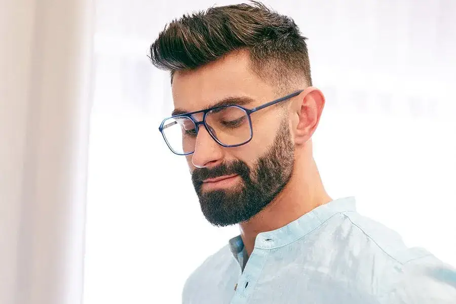 Jakie oprawki męskie? Wybierz idealne do kształtu twarzy i stylu